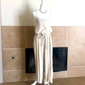 Linen jumpsuit with tie belt!!